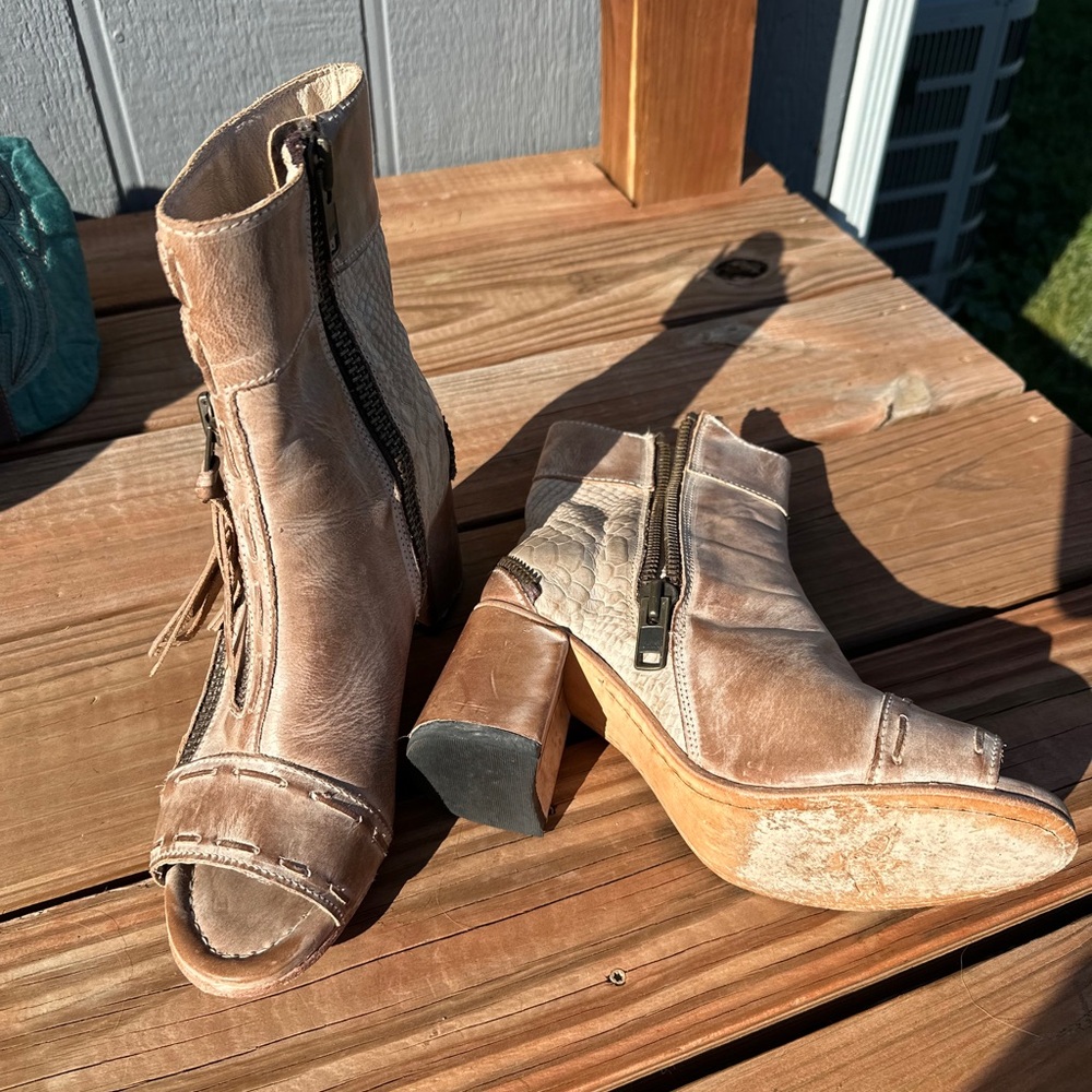 Freebird Tan Peep-Toe Heeled Boots